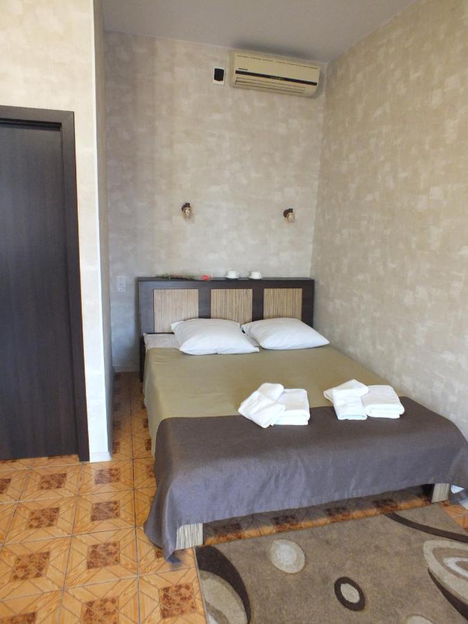 Vorontsovskiy Hotel Melitopolʼ Exterior foto