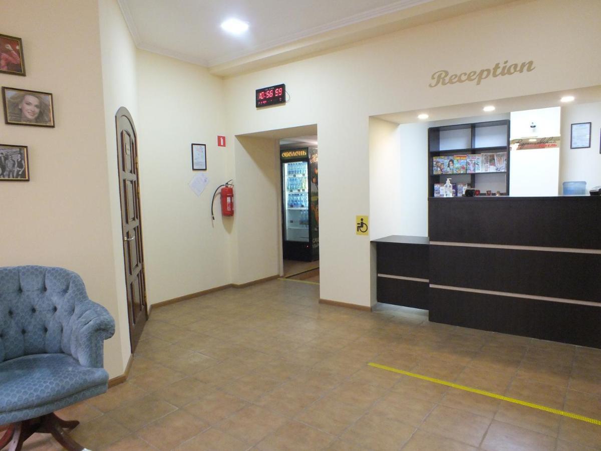 Vorontsovskiy Hotel Melitopolʼ Exterior foto