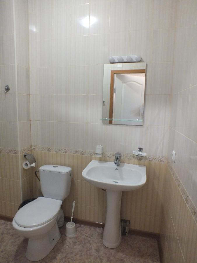 Vorontsovskiy Hotel Melitopolʼ Exterior foto