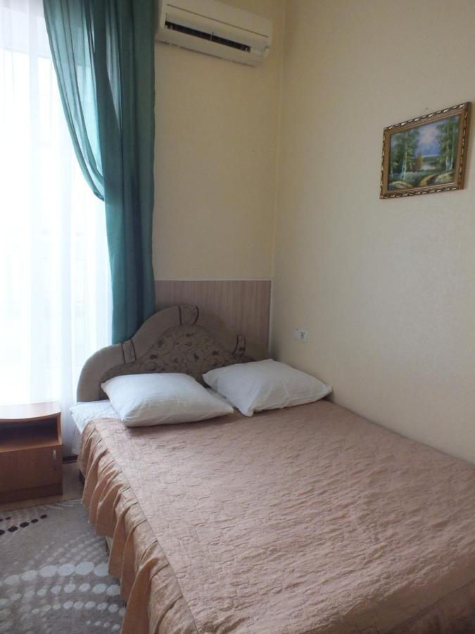 Vorontsovskiy Hotel Melitopolʼ Exterior foto